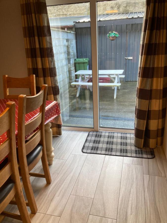Home From Home Тралий Екстериор снимка
